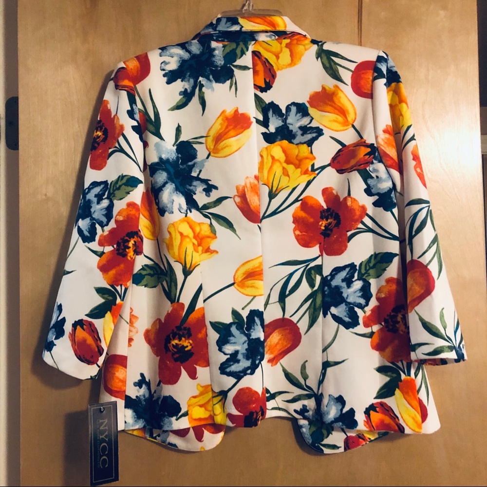NEW YORK CLOTHING COMPANY FLORAL BLAZER! NWOT! - Picture 2 of 5